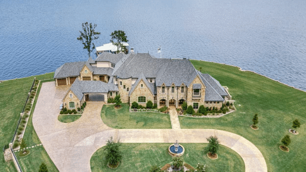 Stone & Stucco Lakefront Home In Chandler, Texas (PHOTOS)