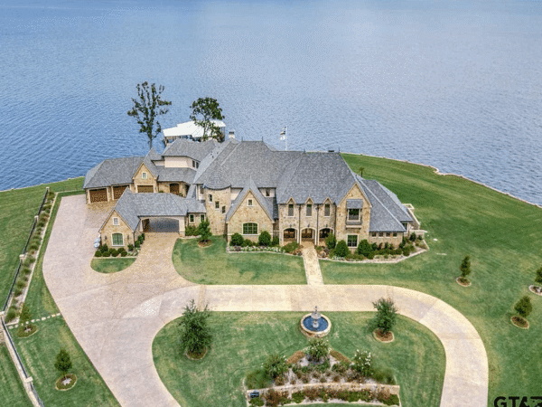 Stone & Stucco Lakefront Home In Chandler, Texas (PHOTOS)