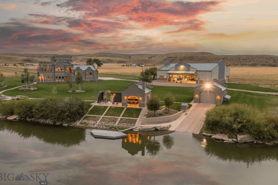 51 Acre Estate With Airplane Hangar And Boathouse (PHOTOS)