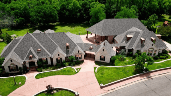Oklahoma Estate With An Indoor Pool (PHOTOS)