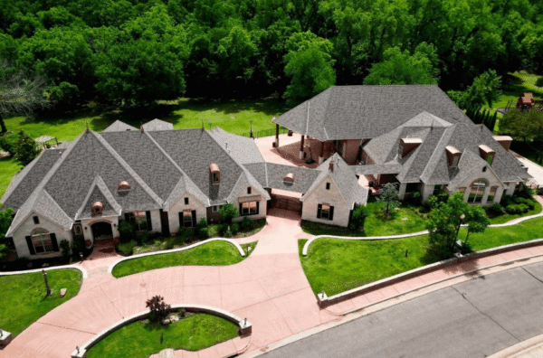 Oklahoma Estate With An Indoor Pool (PHOTOS)
