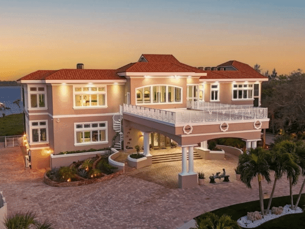 Waterfront Home In Florida With 30-Car Garage (PHOTOS)
