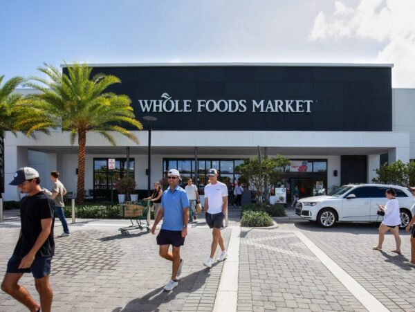 Stockbridge Pays 8M for Boca Raton Retail