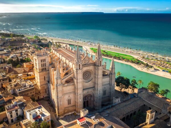 The Agency Expands with New Office in Palma