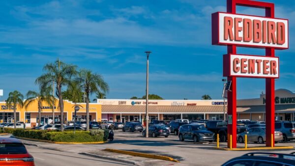 Asana Partners Picks Up Miami Shopping Center
