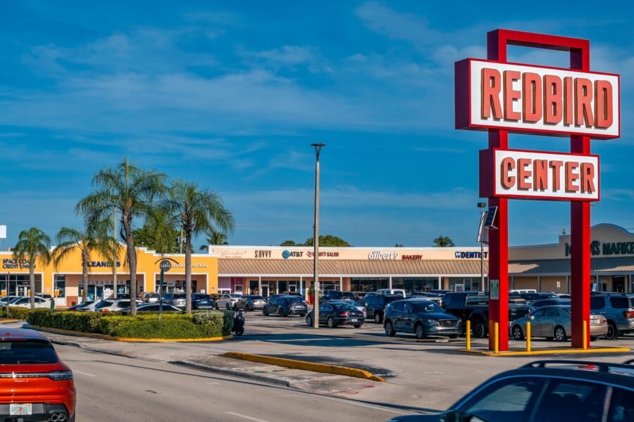 Asana Partners Picks Up Miami Shopping Center