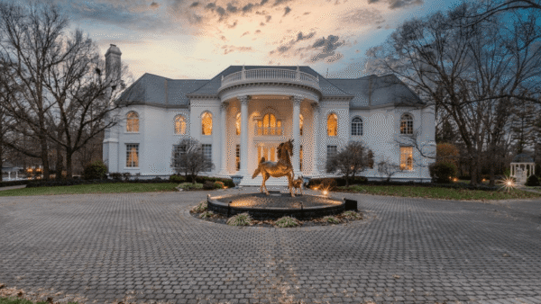 35 Acre Equestrian Estate In Evansville, Indiana (PHOTOS)