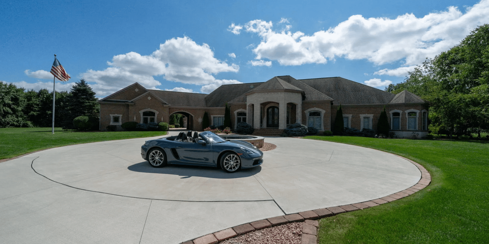 Michigan Home On 8 Acres With Guest House (PHOTOS)