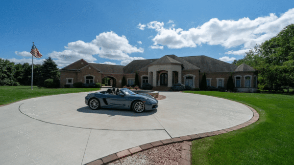 Michigan Home On 8 Acres With Guest House (PHOTOS)