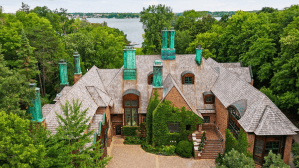  Million Lakefront Brick Home In Minnesota (PHOTOS)