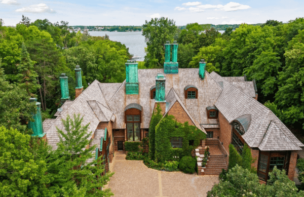  Million Lakefront Brick Home In Minnesota (PHOTOS)