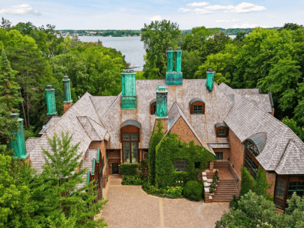  Million Lakefront Brick Home In Minnesota (PHOTOS)