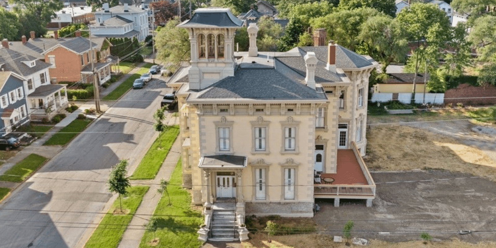 Historic 10k Square Foot Ohio Home Built In 1850 (PHOTOS)