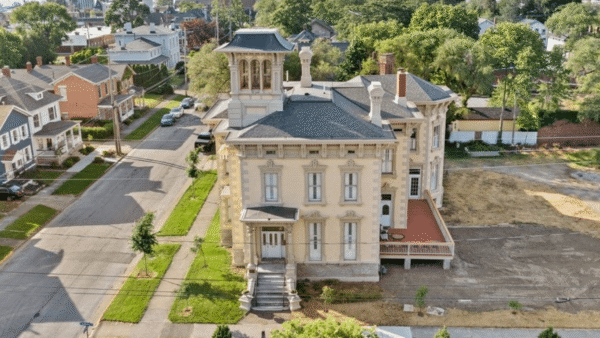 Historic 10k Square Foot Ohio Home Built In 1850 (PHOTOS)