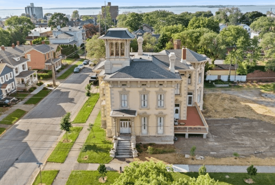 Historic 10k Square Foot Ohio Home Built In 1850 (PHOTOS)