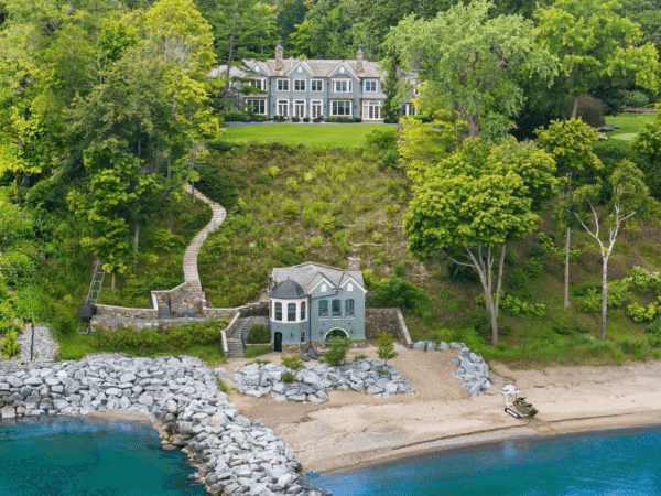 Lakefront Illinois Estate Comes With A Beach Cottage (PHOTOS)