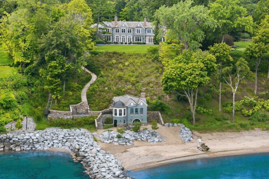 Lakefront Illinois Estate Comes With A Beach Cottage (PHOTOS)
