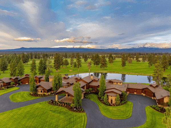 Incredible 188-Acre Equestrian Estate In Oregon (PHOTOS)