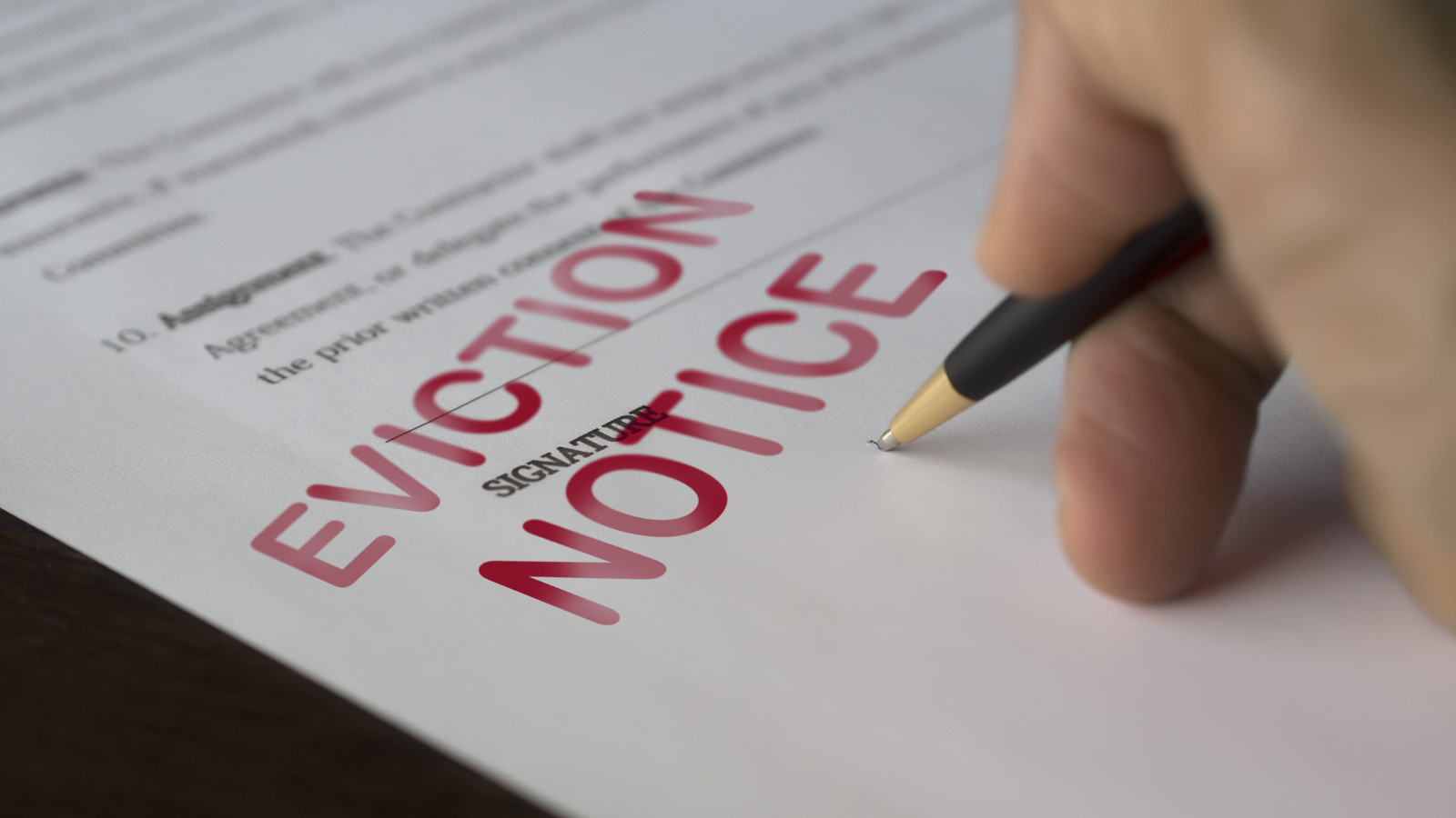 Surge in eviction notices as landlords rush to beat Section 21 ban