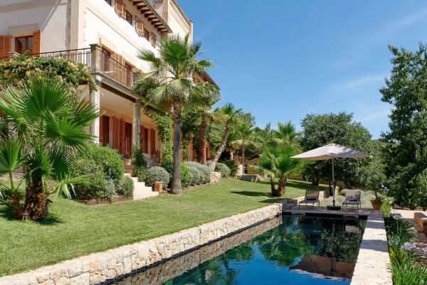 A Rare Fusion of Cuban Art Deco and Modern Grandeur Comes to Market in Mallorca