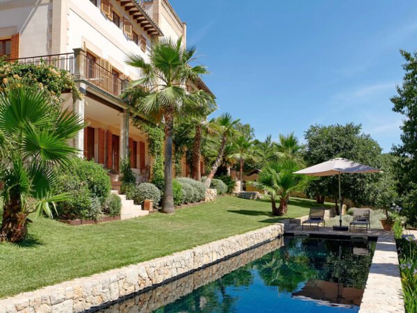 A Rare Fusion of Cuban Art Deco and Modern Grandeur Comes to Market in Mallorca