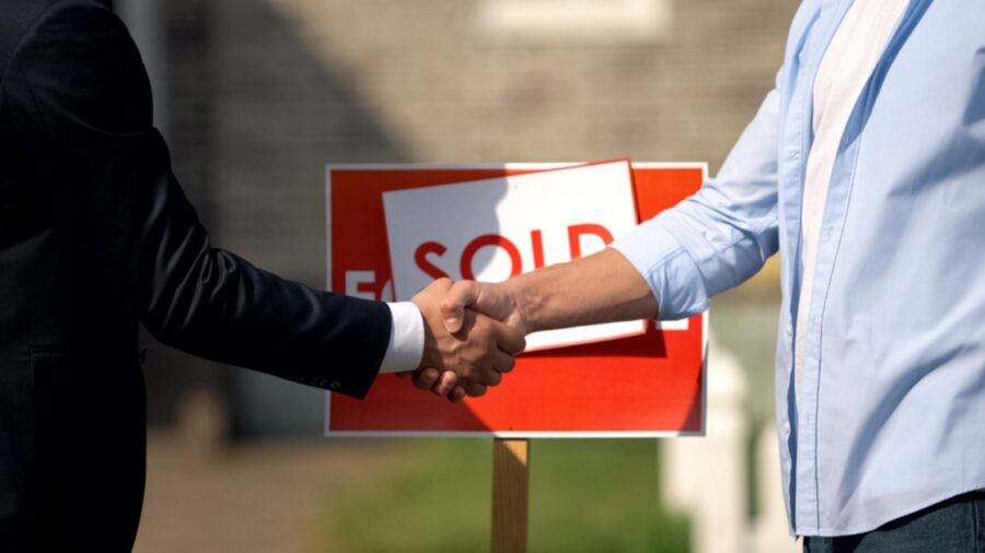 Guide to Buying or Selling Property in the UK