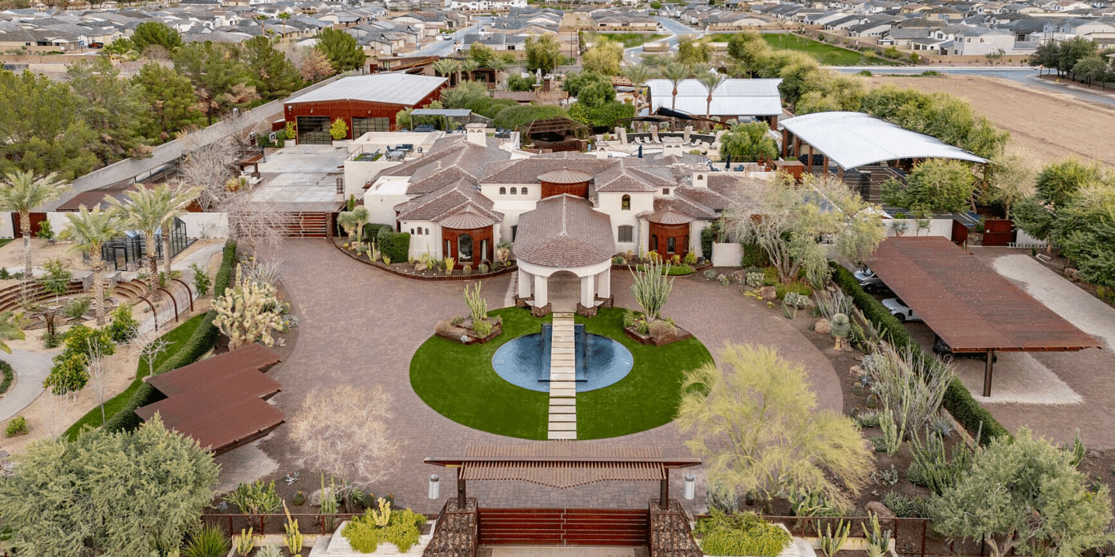 Incredible Estate In Gilbert, Arizona With Go-Kart Track (PHOTOS)