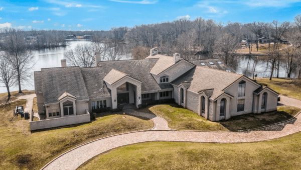 Waterfront Home In Indiana With Indoor Pool (PHOTOS)