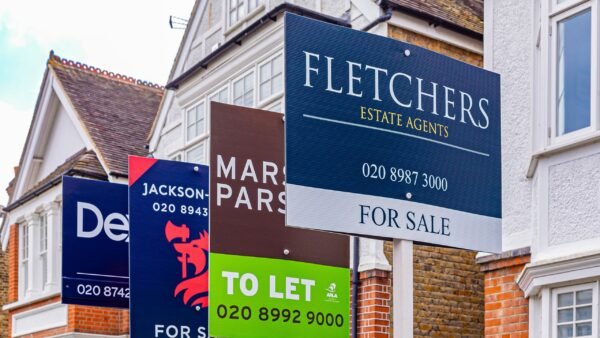 Is the traditional ‘for sale’ board on its way out?