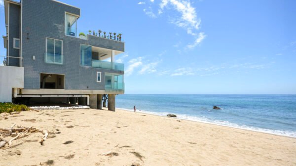 Rent This Beachfront Property in Malibu