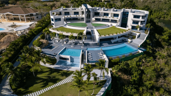 Modern Mega Home In The Dominican Republic (PHOTOS)