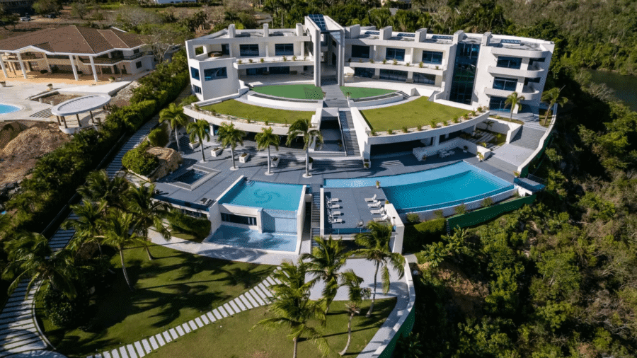 Modern Mega Home In The Dominican Republic (PHOTOS)