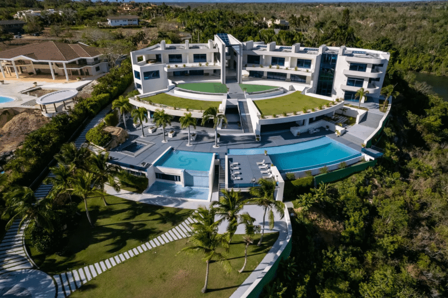 Modern Mega Home In The Dominican Republic (PHOTOS)
