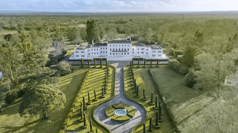 £40 Million Mega Home In Surrey, England (PHOTOS)