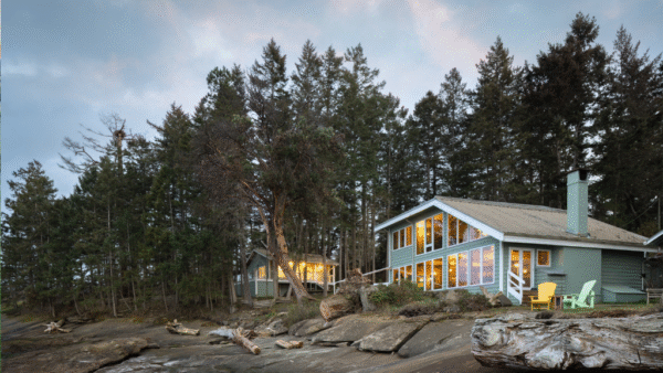 Remote Homes That Offer Scenery & Serenity