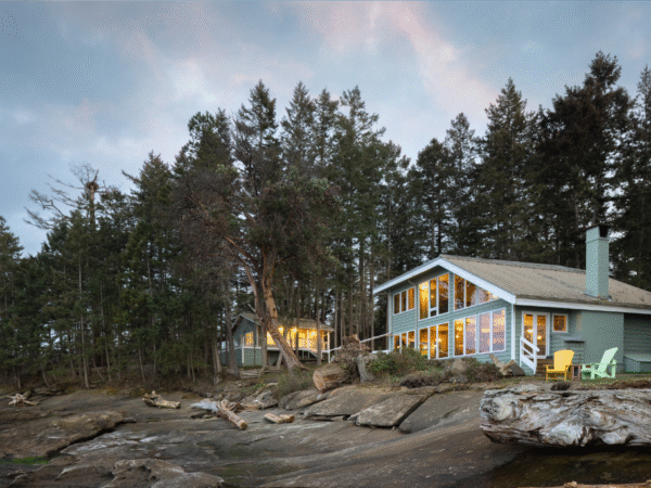 Remote Homes That Offer Scenery & Serenity