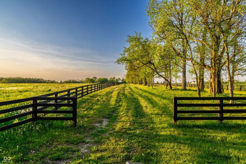 Land Listings From California to the Cayman Islands
