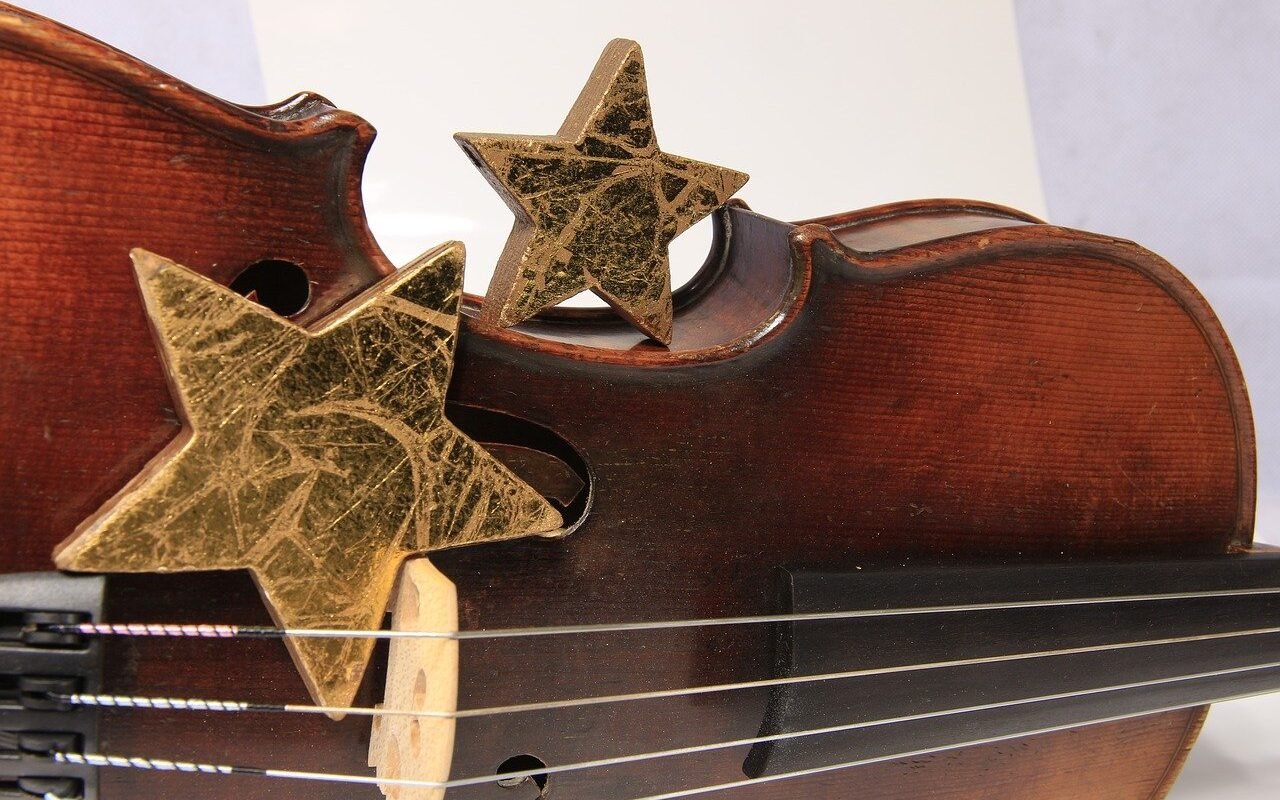 Fine & Country’s ‘Carols by Candlelight’ event raises over £15,000 Fine & Country’s ‘Carols by Candlelight’ event raises over £15,000