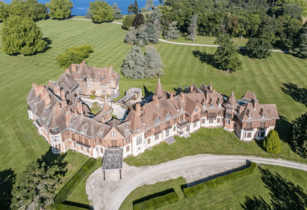 Historic 40 Bedroom Chateau In France (PHOTOS)