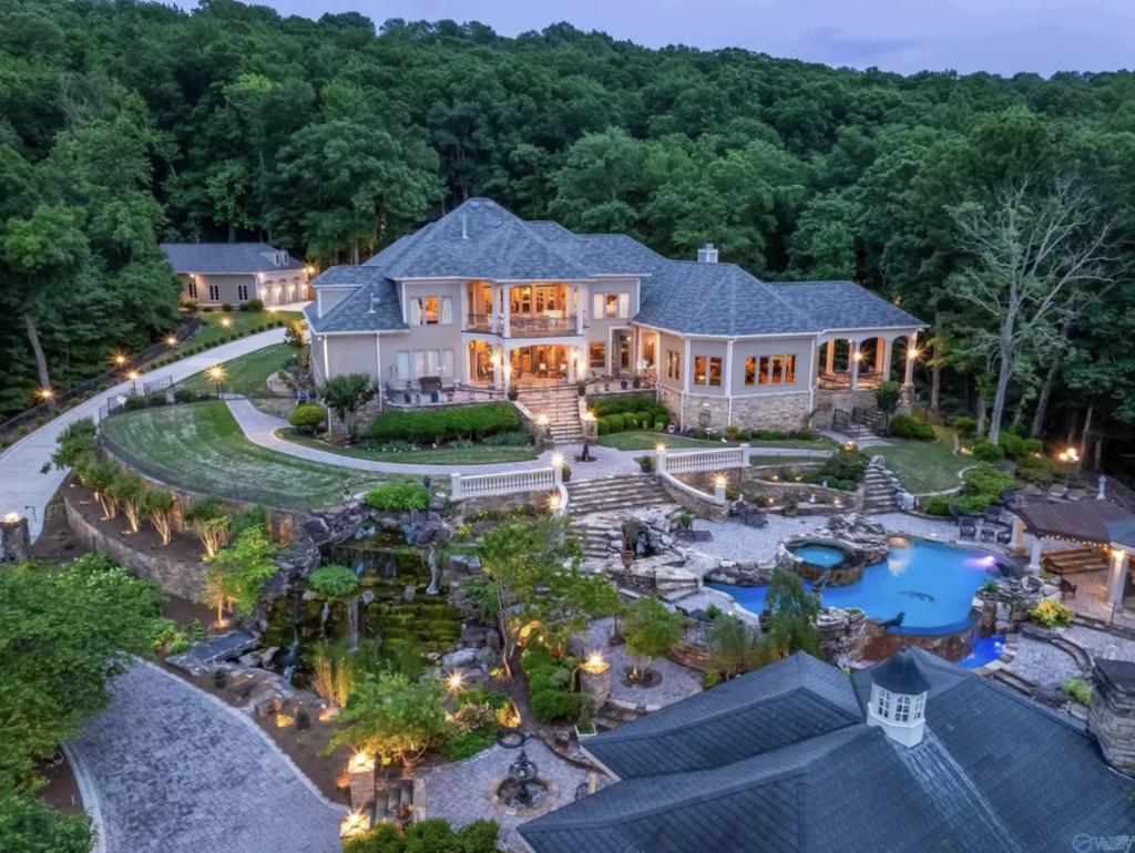 6 Acre Mountaintop Estate In Huntsville, Alabama (PHOTOS)