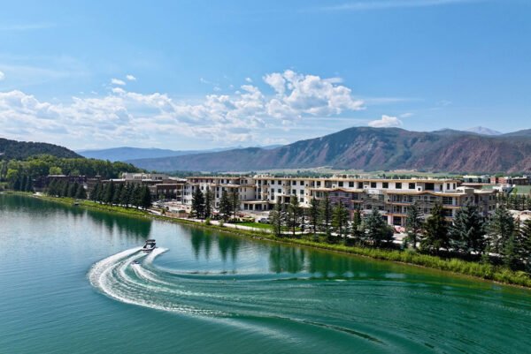 Mountain Elegance Reigns at Members-Only Kodiak Club Residences Mountain Elegance Reigns at Members-Only Kodiak Club Residences