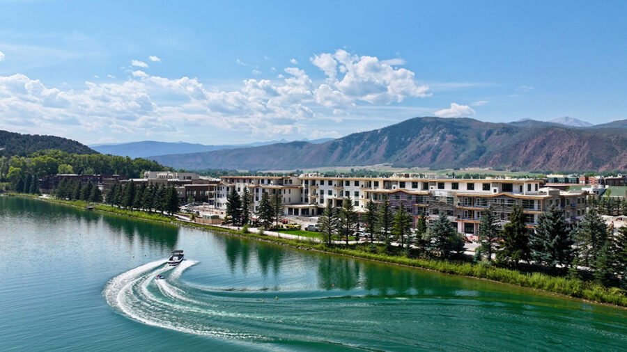 Mountain Elegance Reigns at Members-Only Kodiak Club Residences Mountain Elegance Reigns at Members-Only Kodiak Club Residences Mountain Elegance Reigns at Members-Only Kodiak Club Residences Mountain Elegance Reigns at Members-Only Kodiak Club Residences