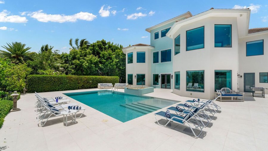 A Spectacular Oceanfront Estate in Grand Cayman