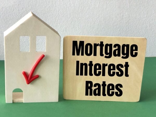 Falling mortgage rates spark new hope for homebuyers
