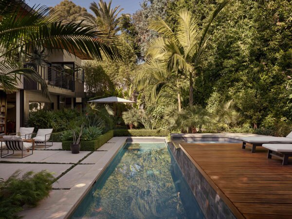 Inside A Modern Brentwood Hideaway