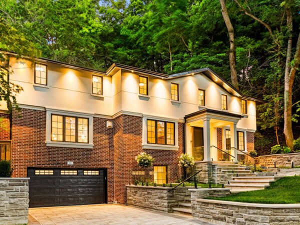A Stately Retreat on One of Toronto’s Most Prestigious Streets