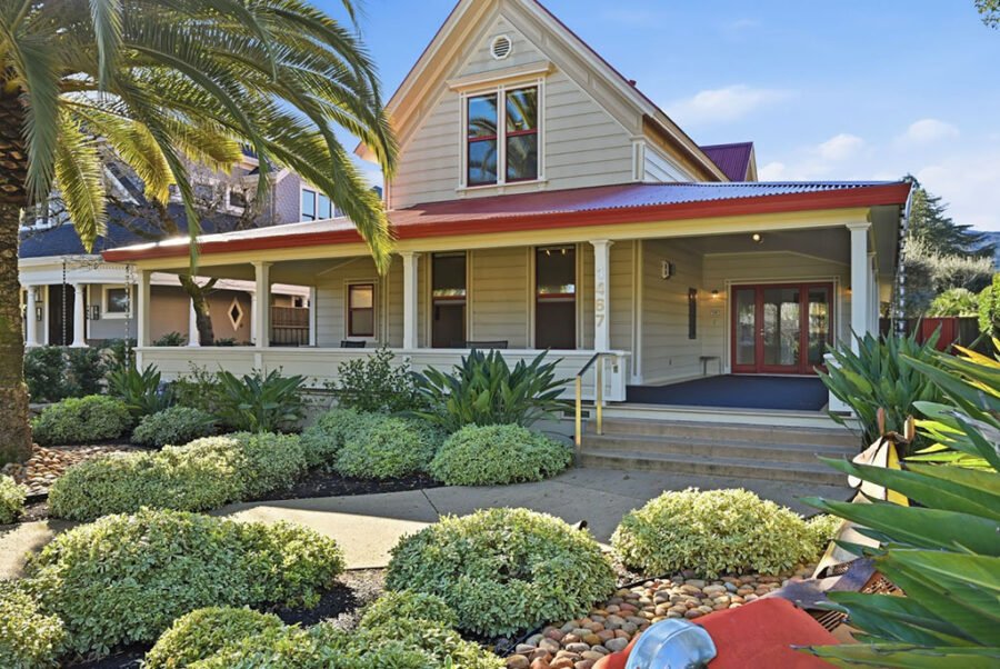 This St. Helena Craftsman Radiates Timeless Charm