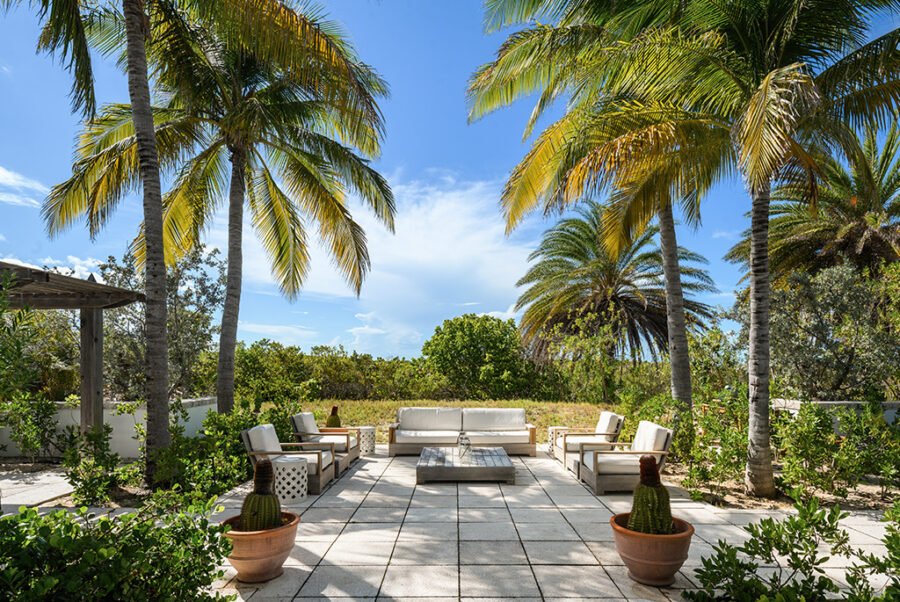 Island Living Immersed in Nature