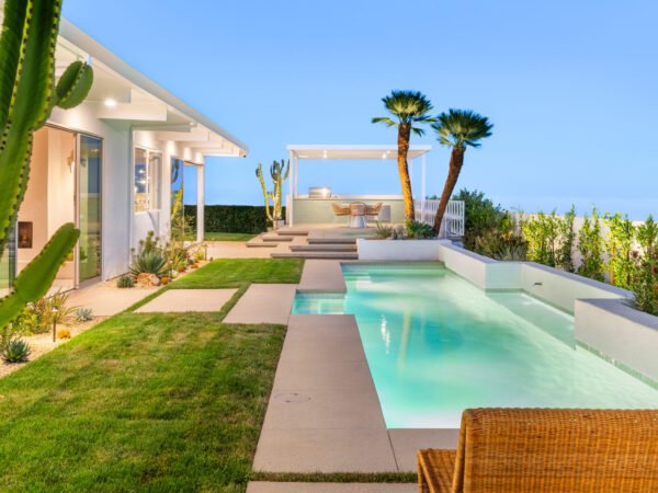 A Restored Mid-Century Estate with Ocean Views in Pacific Palisades