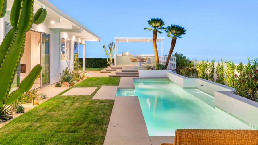 A Restored Mid-Century Estate with Ocean Views in Pacific Palisades
